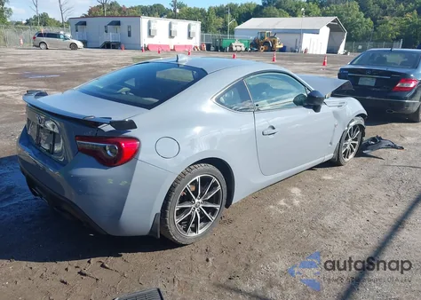 2018 Toyota 86 Gt z USA, uszkodzony, nr VIN JF1ZNAE14J9700817
